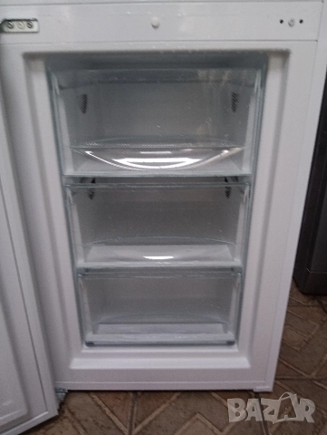 Комбиниран хладилник с фризер Миеле Miele с 2 години гаранция!, снимка 10 - Хладилници - 52847325