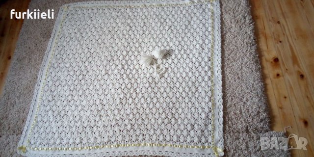 Ръчно плетено детско одеало 1.10/1.10 м., снимка 3 - Спално бельо и завивки - 34177207