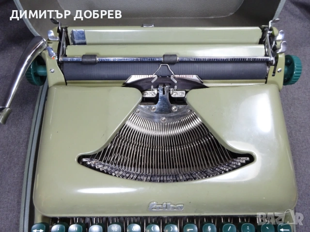 СТАРА РЕТРО DDR ПОРТАТИВНА ПИШЕЩА МАШИНА ERIKA MODEL 10, снимка 5 - Антикварни и старинни предмети - 54098431