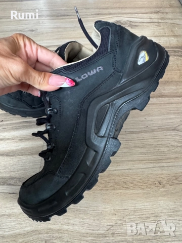 Оригинални кожени обувки LOWA Renegade GTX Mid Wide! 44,5 н, снимка 1