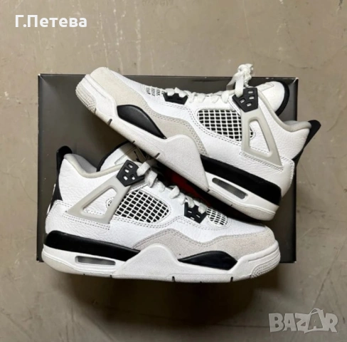 Мъжки маратонки Air Jordan 4 White/Black , снимка 2 - Маратонки - 53379087