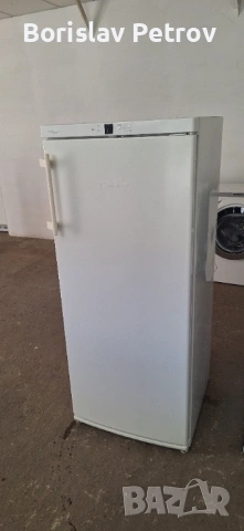 Фризер Либхер Нофрост А+