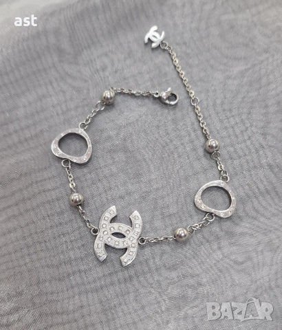 Подарявам комплект, снимка 3 - Бижутерийни комплекти - 53913748