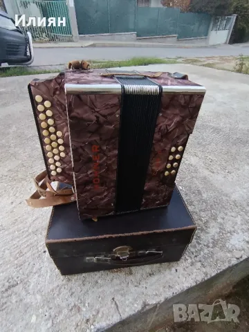 Акордеон-HOHNER, снимка 8 - Акордеони - 47657824