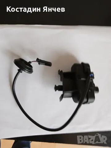 Заключващ механизъм за резервоара на VW, Scoda , снимка 2 - Части - 48070949
