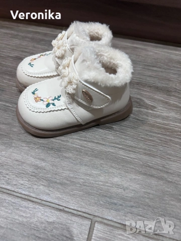 Продавам детски дрехи