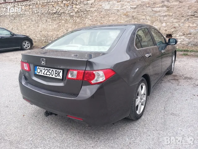 Продавам Honda Accord 2.2 I-DTEC, снимка 6 - Автомобили и джипове - 56457101