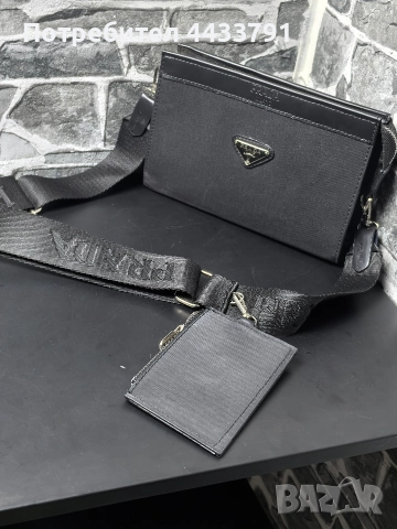 Prada чанта тип плик 