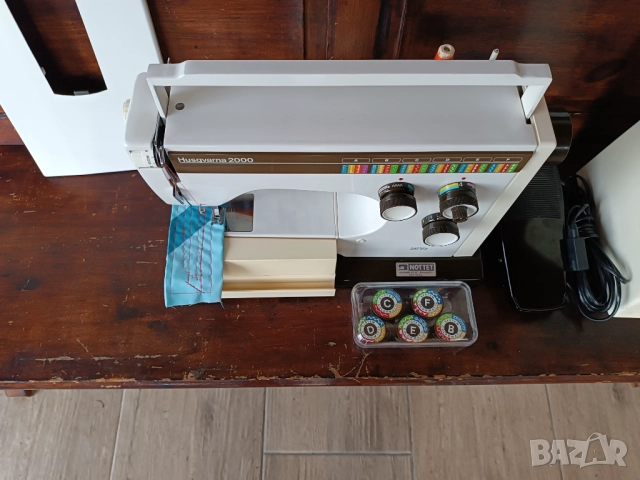 Шевна машина Husqvarna 2000, снимка 5 - Шевни машини - 52509301