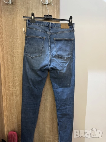 Дамски дънки Bershka , снимка 2 - Дънки - 56248588