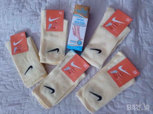 Промо комплект 915 - 5 чифта чорапи Nike + серум за крака Naumed 150 ml.