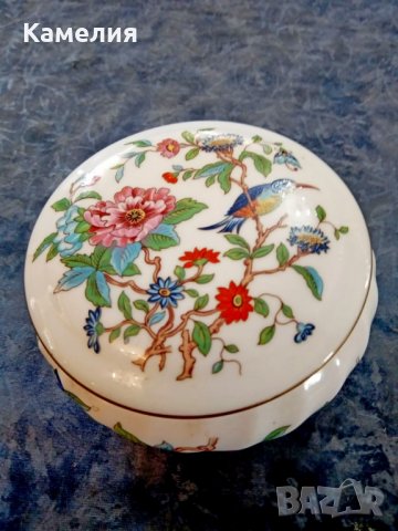 Порцеланова кутийка, снимка 1