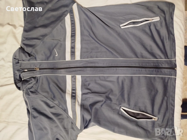 Продавам анцунг " Nike" L