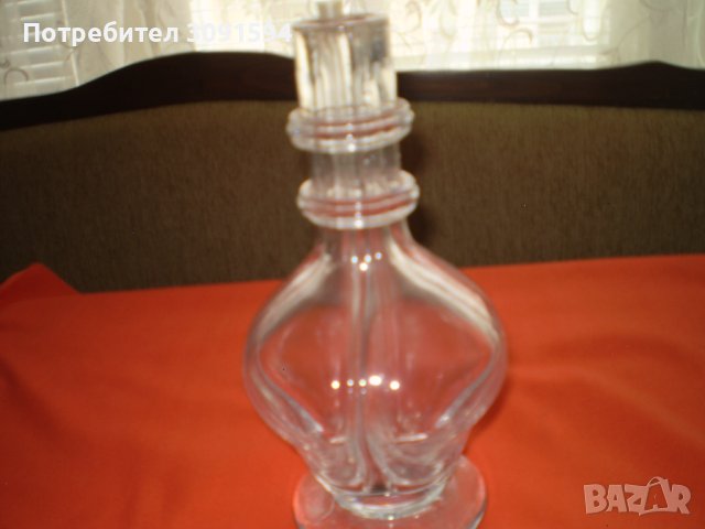 Винтидж голяма кристална бутилка за алкохол раздерена за 4  напиткинапитки, снимка 6 - Антикварни и старинни предмети - 42319421