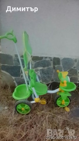 Детска триколка BERTONI - със сгъваем сенник, клаксон в жълто и зелено. ОЩЕ НАМАЛЕНА!, снимка 1 - Скутери и тротинетки - 28993038