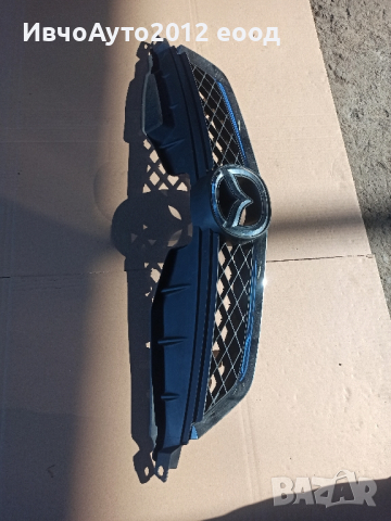 решетка с емблемата предна C235 50 711 mazda 5 оригинална 05-10г, снимка 3 - Части - 44817450