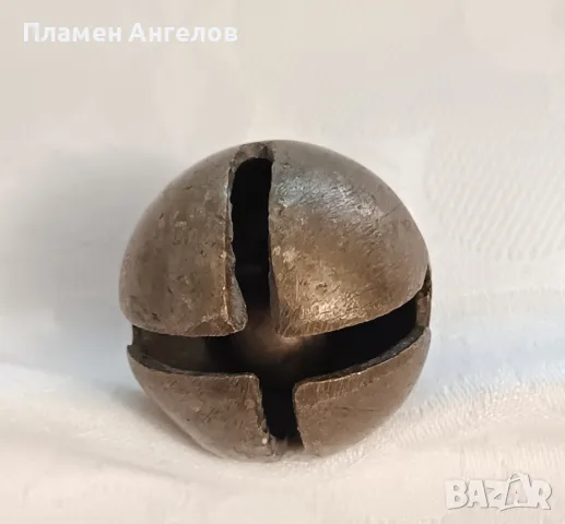 Стар автентичен бронзов кротал(звънче) орехче. Ръчна изработка. , снимка 3 - Колекции - 56218472