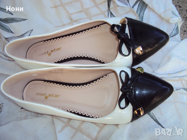 Дамски лачени обувки на МАТ-СТАР черно и бяло, снимка 1