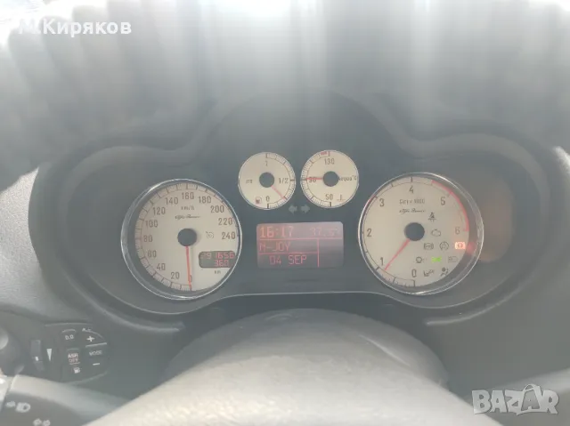 Alfa Romeo Gt 1,9JTD Топ, снимка 15 - Автомобили и джипове - 47950920