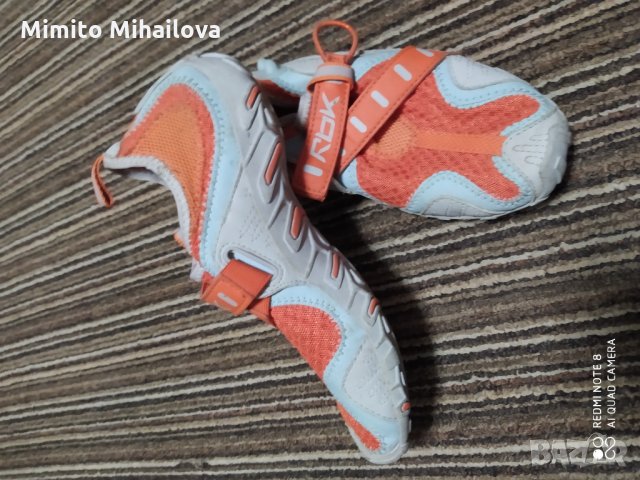 Дамски маратонки Reebok, снимка 2 - Маратонки - 30261576