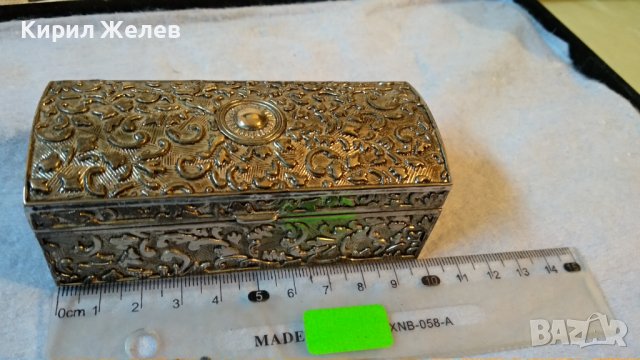 СТАРА ПОСРЕБРЕНА БОГАТО ТРАДИЦИОННО ОРНАМЕНТИРАНА БРОНЗОВА РЕТРО КУТИЙКА за БИЖУТА с ПЛЮШ 32244 , снимка 8 - Други ценни предмети - 38258917