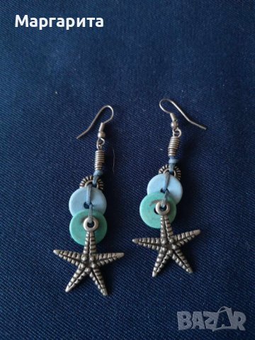 Обеци от различни материали 