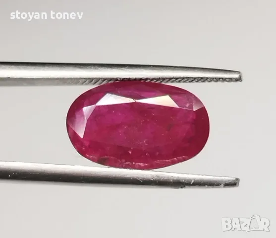 Елегантен и инвестиционно привлекателен естествен рубин 2.08 карата, Ненагряван с Vivid Red цвят!, снимка 5 - Други - 54757243