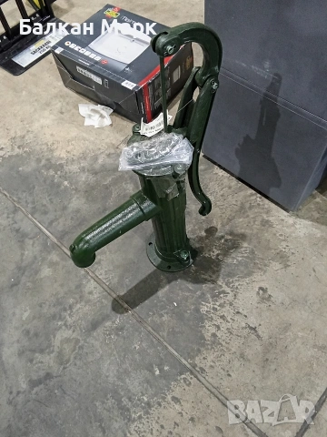 Ръчна чугунена помпа FloraWorld (68 см) – Внос от Германия, снимка 2 - Напояване - 54058262