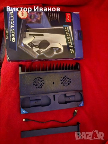 6 в 1 - Стойка, охладител, зареждане на контролери и слотове за игри, снимка 1