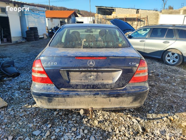 Мерцедес E 220 CDI 122 коня седан На Части., снимка 3 - Автомобили и джипове - 44329509