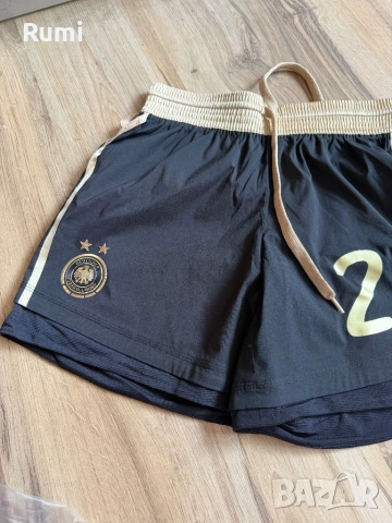Оригинални къси панталони adidas Germany Home Shirt! М, снимка 2 - Къси панталони - 53134538