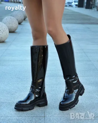 Равни ботуши - черен лак