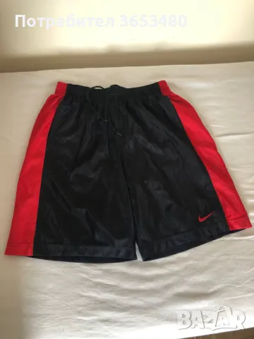 Nike къси гащи, снимка 1 - Къси панталони - 49183255