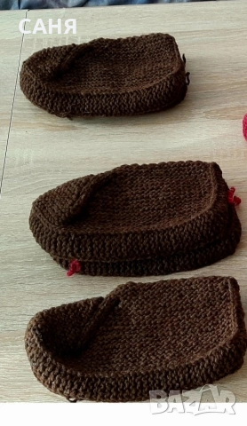 Вълнени чорапи и терлици ,от домашна прежда, снимка 5 - Дамски чорапи - 53137319