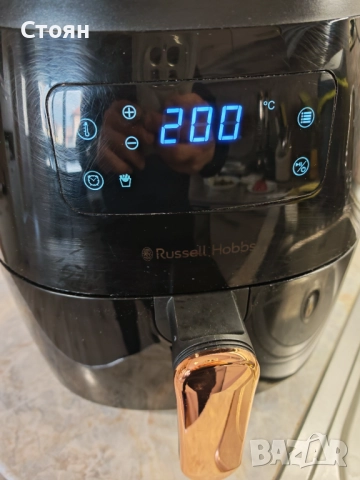 Еърфраер Russell Hobbs - 5 литра  , снимка 2 - Фритюрници - 52653158