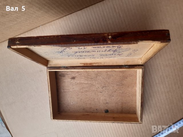 Стара дървена рисувана и пирографирана кутия, снимка 7 - Антикварни и старинни предмети - 37671532