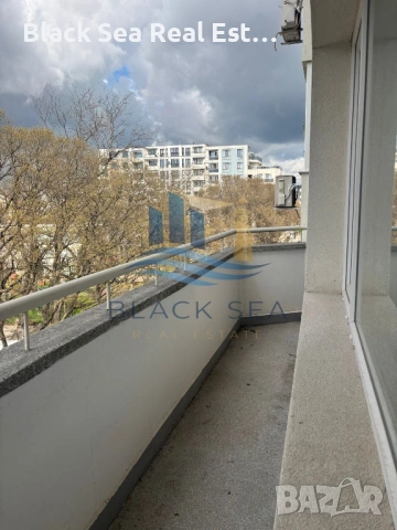 Продава ТРИСТАЕН с включено подземно паркомясто, Колхозен пазар, снимка 3 - Апартаменти - 54209641