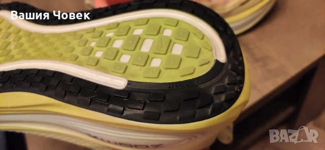 Nike Vomero plus номер 43 , снимка 16 - Маратонки - 54199405