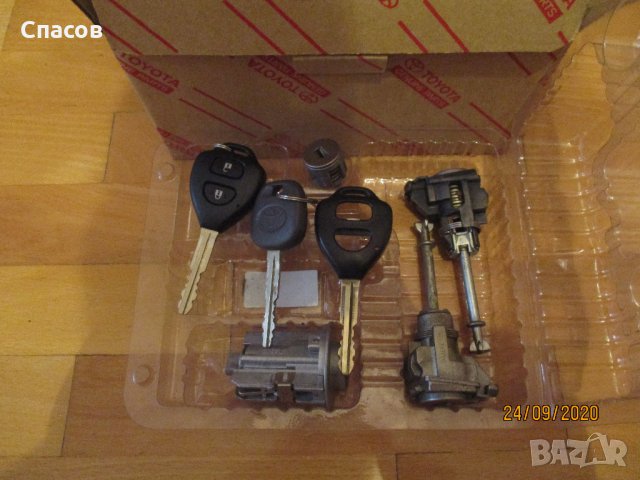 Пълен комплект ключалки и контактен ключ за Тойота Ланд Круизер, снимка 2 - Части - 30184613