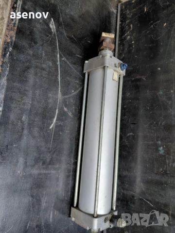 пневматичен цилиндър