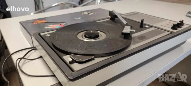 Грамофон Universum FV 036, снимка 4 - Грамофони - 48206142