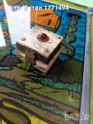 Кутийка за бижута, снимка 1