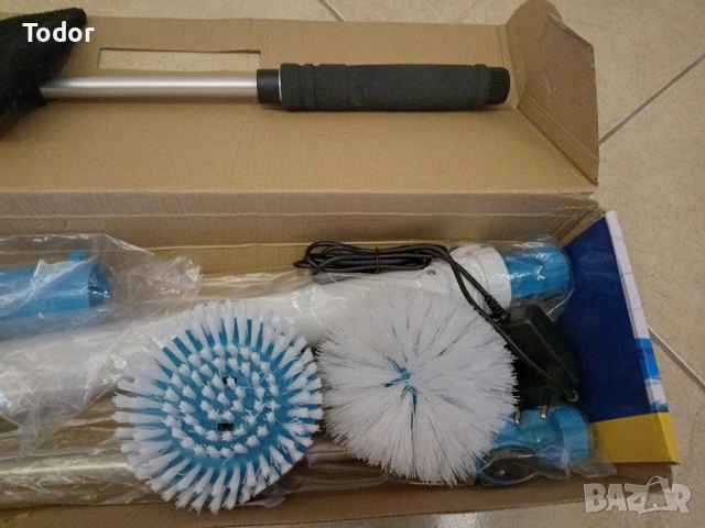 Електрическа четка за почистване на баня и тоалетна , снимка 4 - Мопове, кофи, четки и метли - 54183036