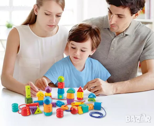 Hape  Дървена игра за малко дете конструктор кубчета с наниз , снимка 11 - Образователни игри - 36583632