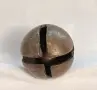 Стар автентичен бронзов кротал(звънче) орехче. Ръчна изработка. , снимка 3