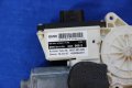 Предно дясно моторчо стъклоповдигач BMW X3 / S007-083-008 / S007083008 / 0 130 822 236 / 0130822236, снимка 2
