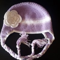  Нова шапка за момиче, снимка 1 - Шапки, шалове и ръкавици - 30763161