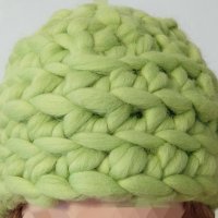 Ръчно плетена нова зимна шапка от мериносова вълна, снимка 1 - Шапки - 35462248
