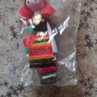 Сувенирна етно кукла с мускал , снимка 1 - Български сувенири - 40755366