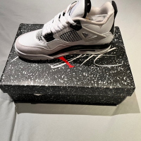 Nike air Jordan 4 retro, снимка 5 - Спортни обувки - 44810364